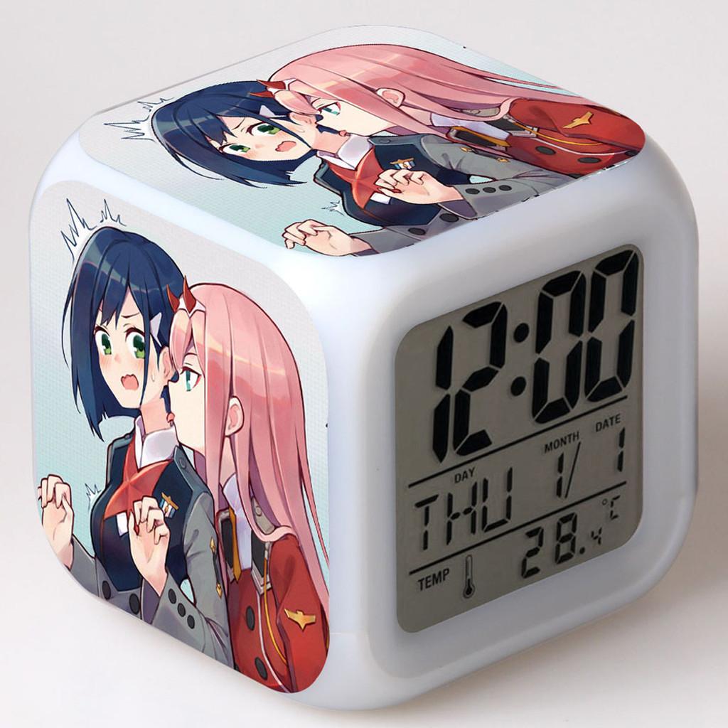 

Милый во Франксе Многофункциональный 7-цветный цифровой светодиодный будильник с неподвластным времени дизайном 08