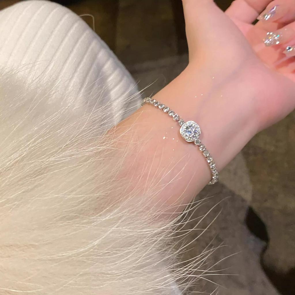 Elegant High-End Zircon Diamond Bracelet: Niche Luxury, Adjustable & Simple Design