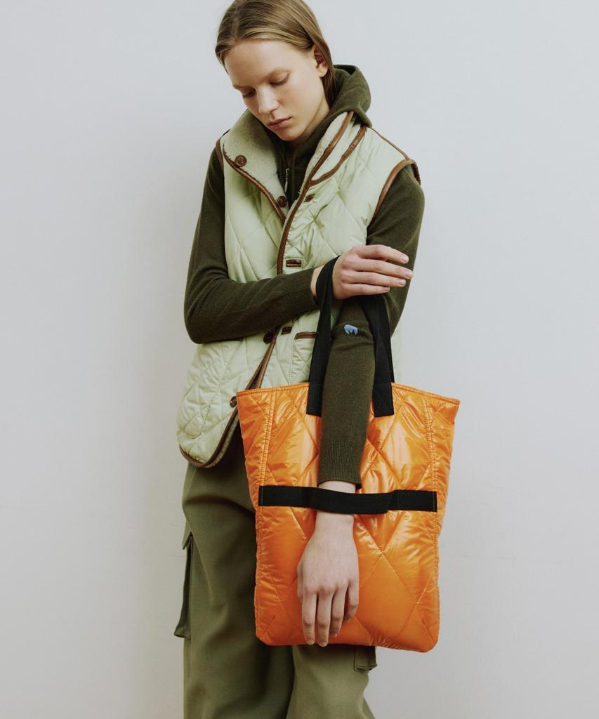 Molliolli Dali Padded Two-Way Reversible Tote Bag [Orange]