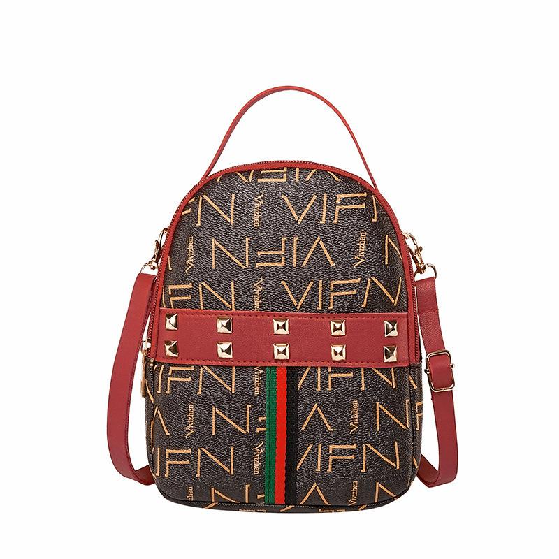 Guangzhou women's bag autumn new product printing fashion rivet bag diagonal span backpack crossbody backpack