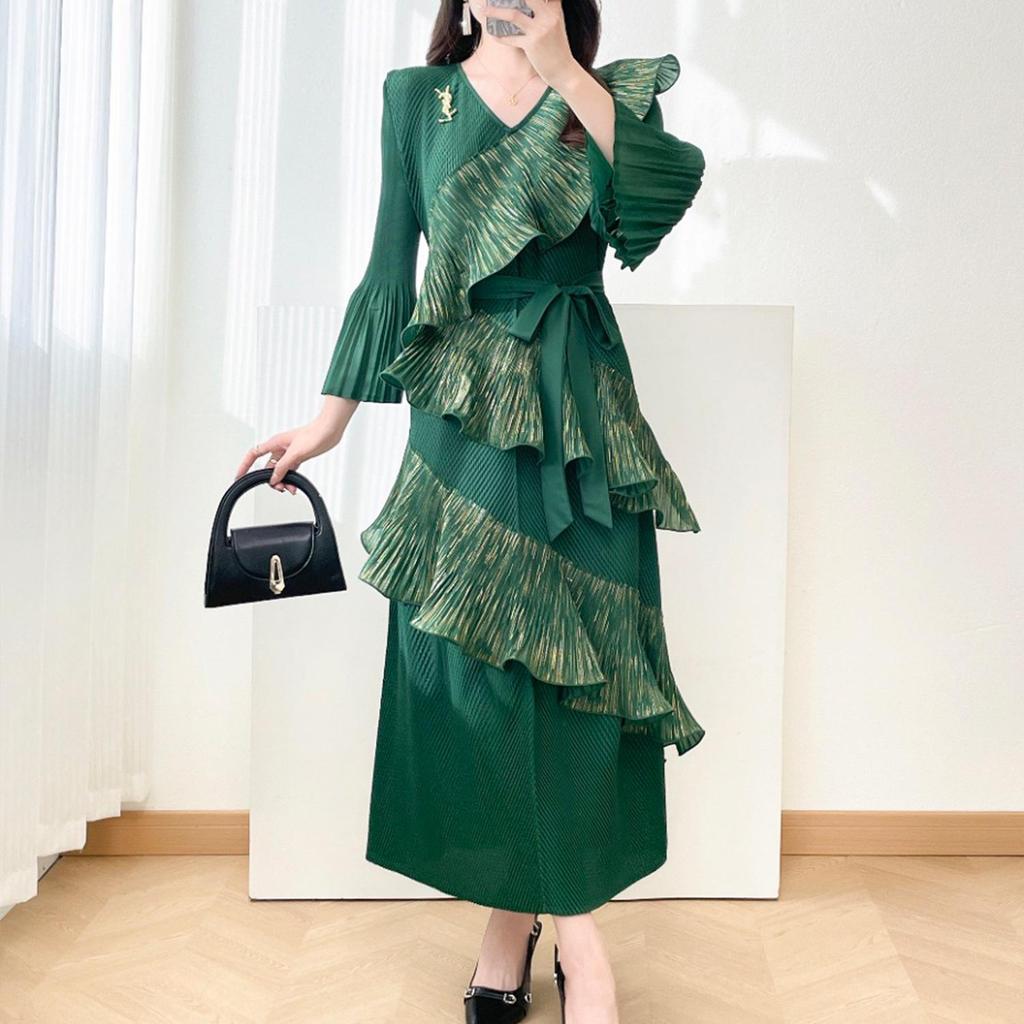 Elegant Plus Size Pleated Ruffle Lace-Up Dress