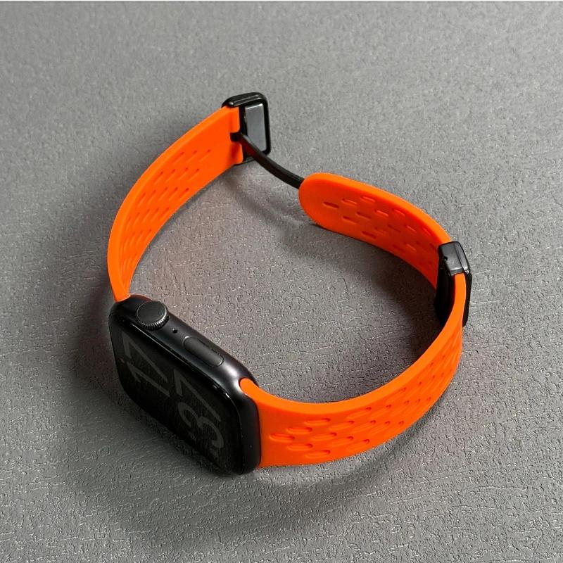 Silicone Strap for Apple Watch Band 49mm 46mm 45mm 44mm 42mm 40/41mm Magnetic Bracelet Correa iWatch Series 10 9 8 7 6 5 4 Ultra