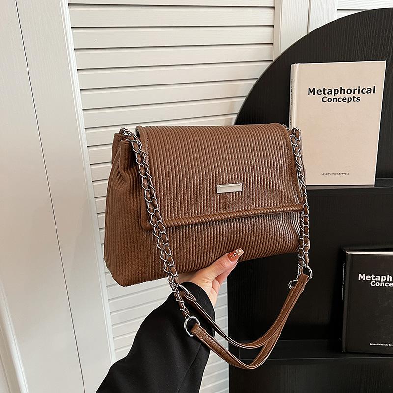 Large Capacity Bag Women's New Fashion Chain Shoulder Bag Versatile Commuter Oblique Span Bag