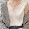 Camisole en soie glacée à col en V et épaules larges pour femme