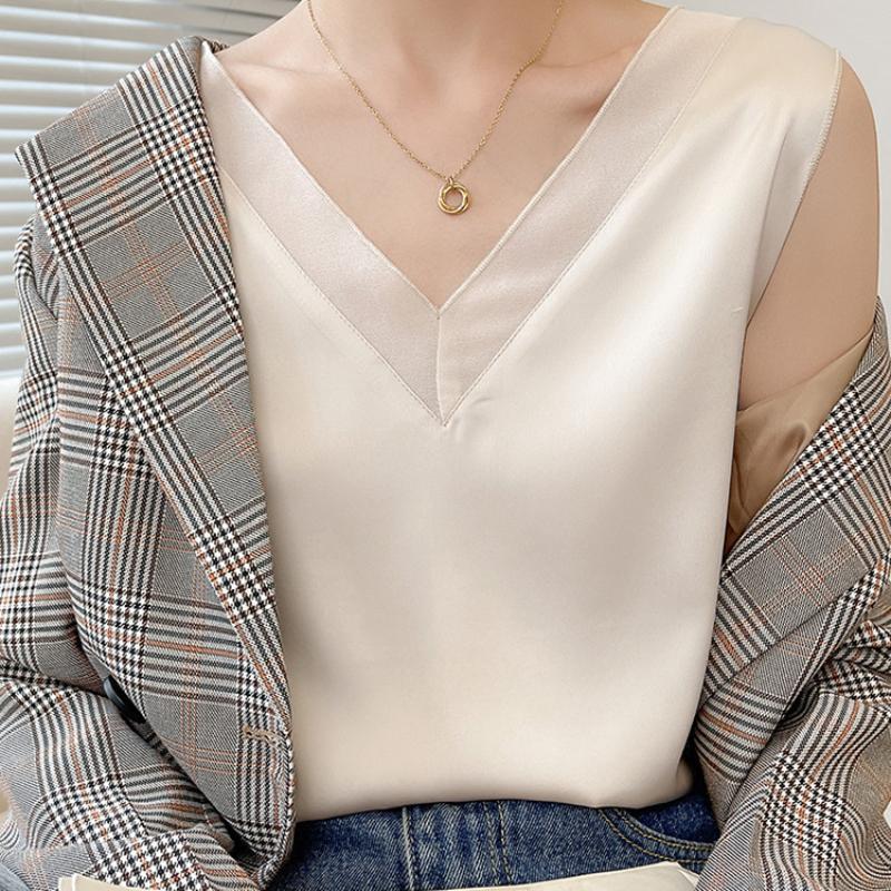 Camisole en soie glacée à col en V et épaules larges pour femme