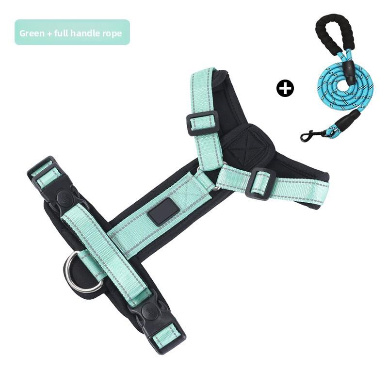 Eine bequeme, atmungsaktive und verschleißfeste I-förmige Hundeleine für Brust und Rücken des großen Hundes, um zu verhindern, dass er sich losreißt.