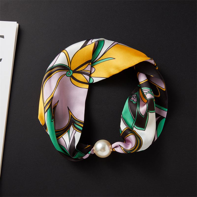 Magnetic Buckle Pearl Necklace with Silk Scarf – Fashionable, Versatile Spring/Summer Accessory for Women