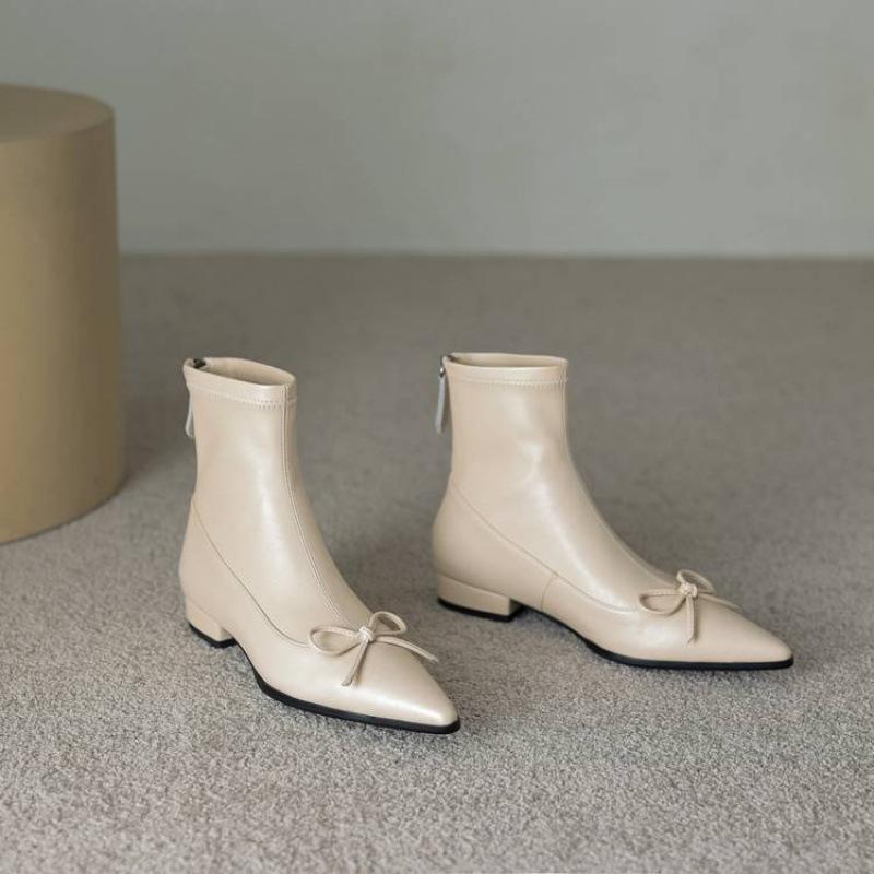 

Новые женские полусапоги на низком каблуке с острым носком, однотонные, больших размеров, женские сапоги на квадратном каблуке, универсальные, на мягкой подошве из говяжьей кожи, осень и зима 40