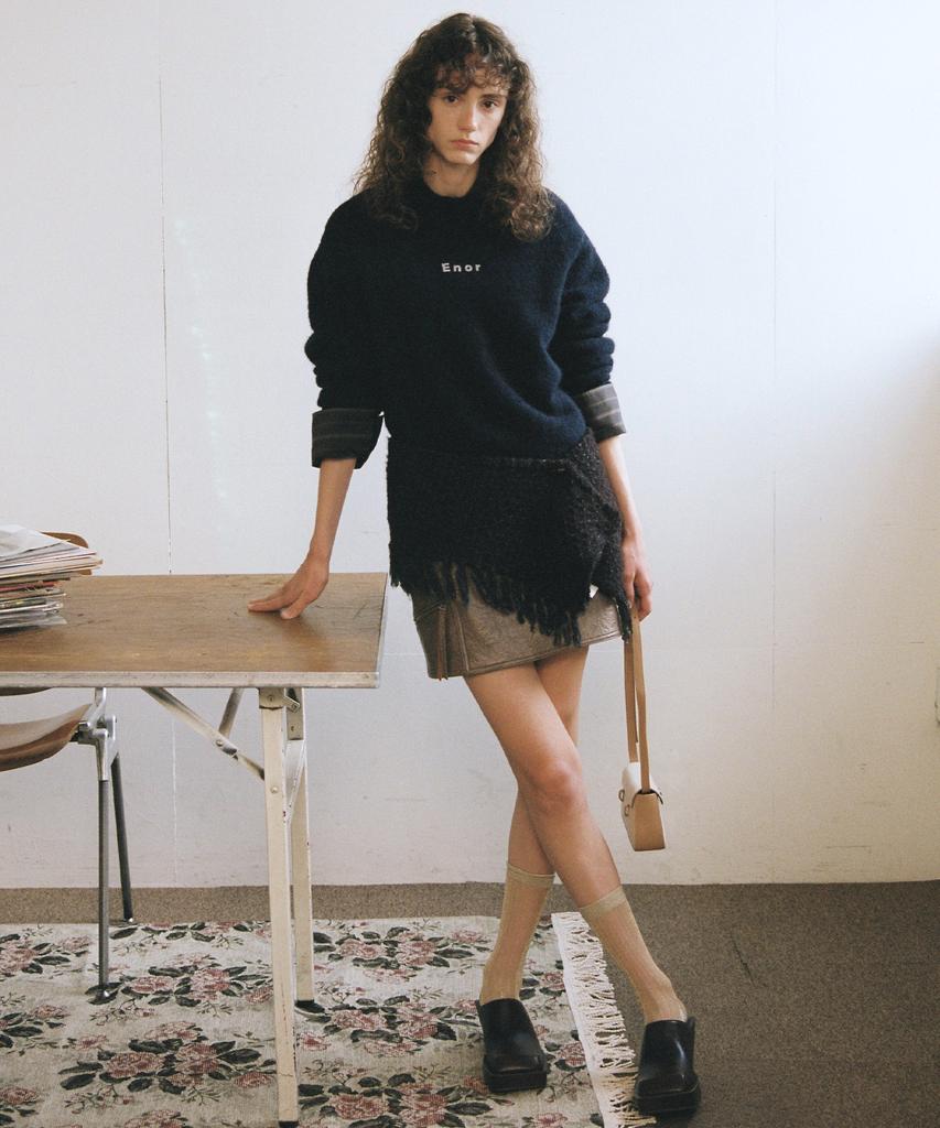 EN OR [Alpaca 59%] Logo Essential Knit Pullover - Navy