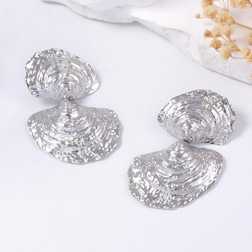 Personalized retro trend, light luxury style, design sense, alloy double shell-shaped earrings, beach vacation accessories