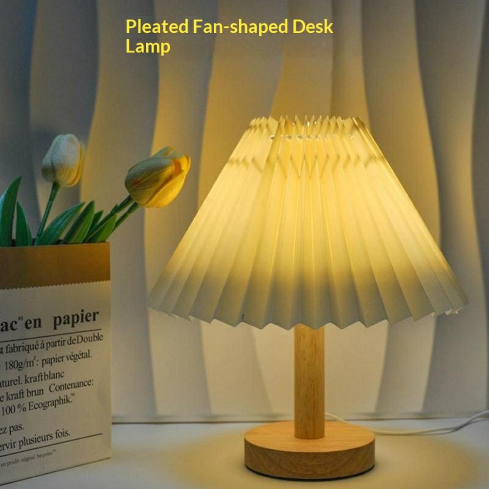Warm Light Table Lamp Vintage Pleated Bedside Light USB Powered Decorative Lamp for Bedroom Creative Gift