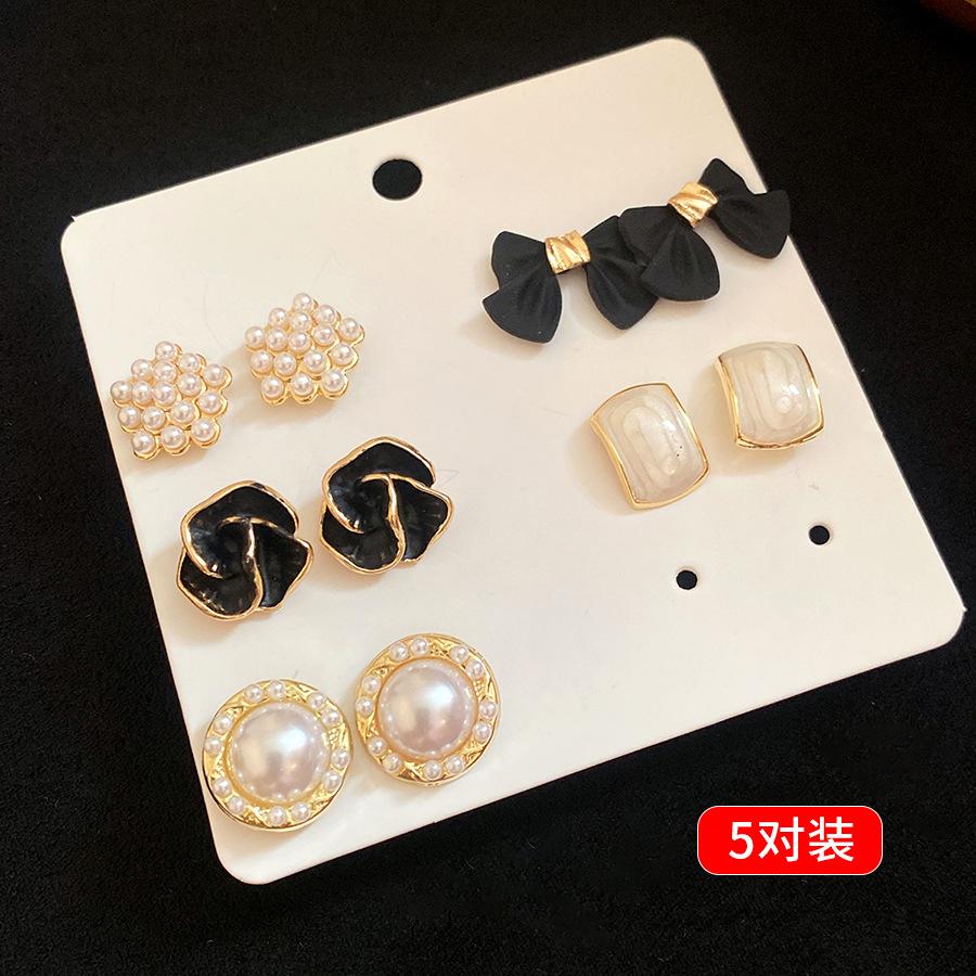 

Silver needle oil drop pearl flower stud earrings ten-piece set French retro court style earrings light luxury high-end earrings women
