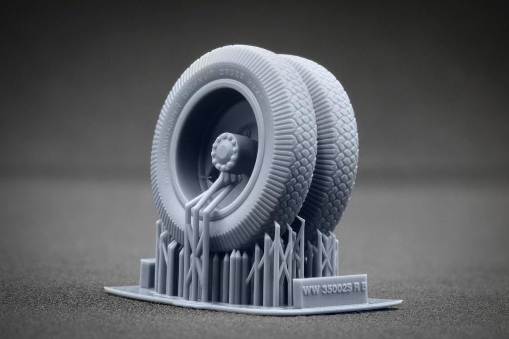 Scale-X 1/35 ZiS-5 Weight-Deforming Wheel Set with Spare Tire (for Hobby Boss) Plastic Model Parts SCXWW35002S (Military Vehicle)