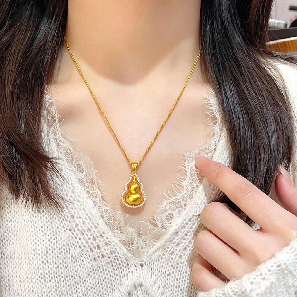 Women's Rotatable Fu Lu Gourd Pendant Necklace: Sand Gold with Diamond Detail, Stylish Chinese Design, Ideal Gift for Girlfriend