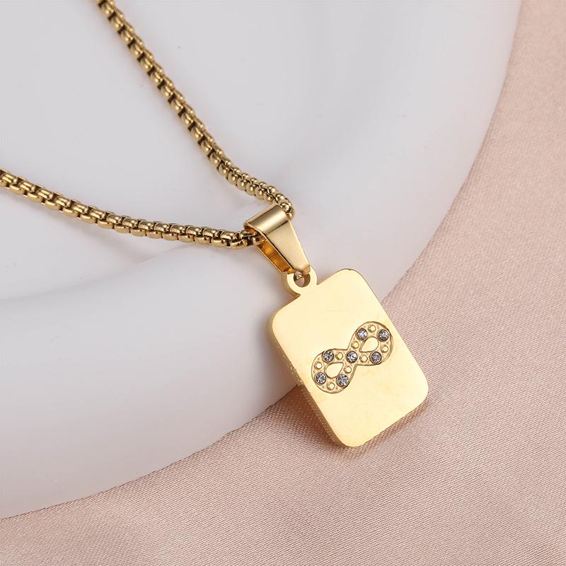 18K Gold Versatile Women's Stainless Steel Square Pendant Necklace - High-End Luxury Accessory