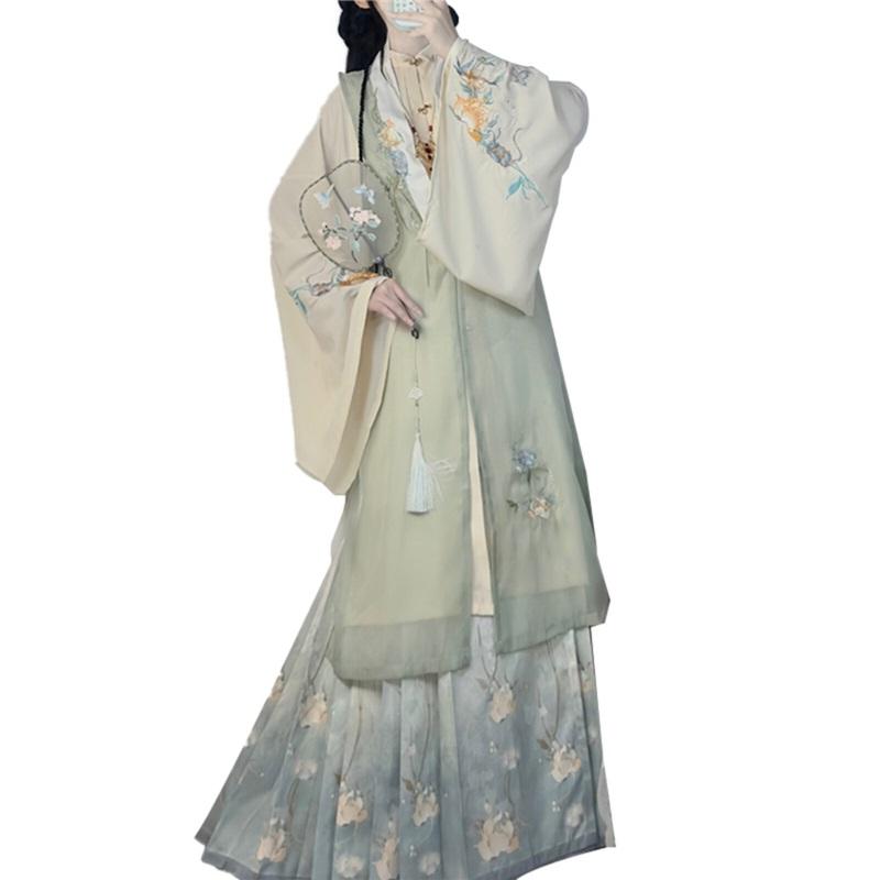 Beige Ming Dynasty Hanfu Set For