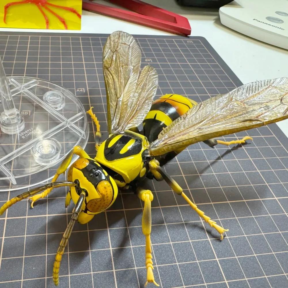 Original Bandai Simulation Insect Realistic Wasp Myrmecia Bulldog Ant Premium Lifelike Collect Model Toys Gifts