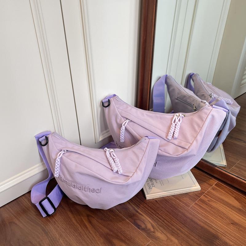 High-value casual new messenger bag women's 2025 commuting large-capacity fashion sports dumpling bag going out shoulder bag