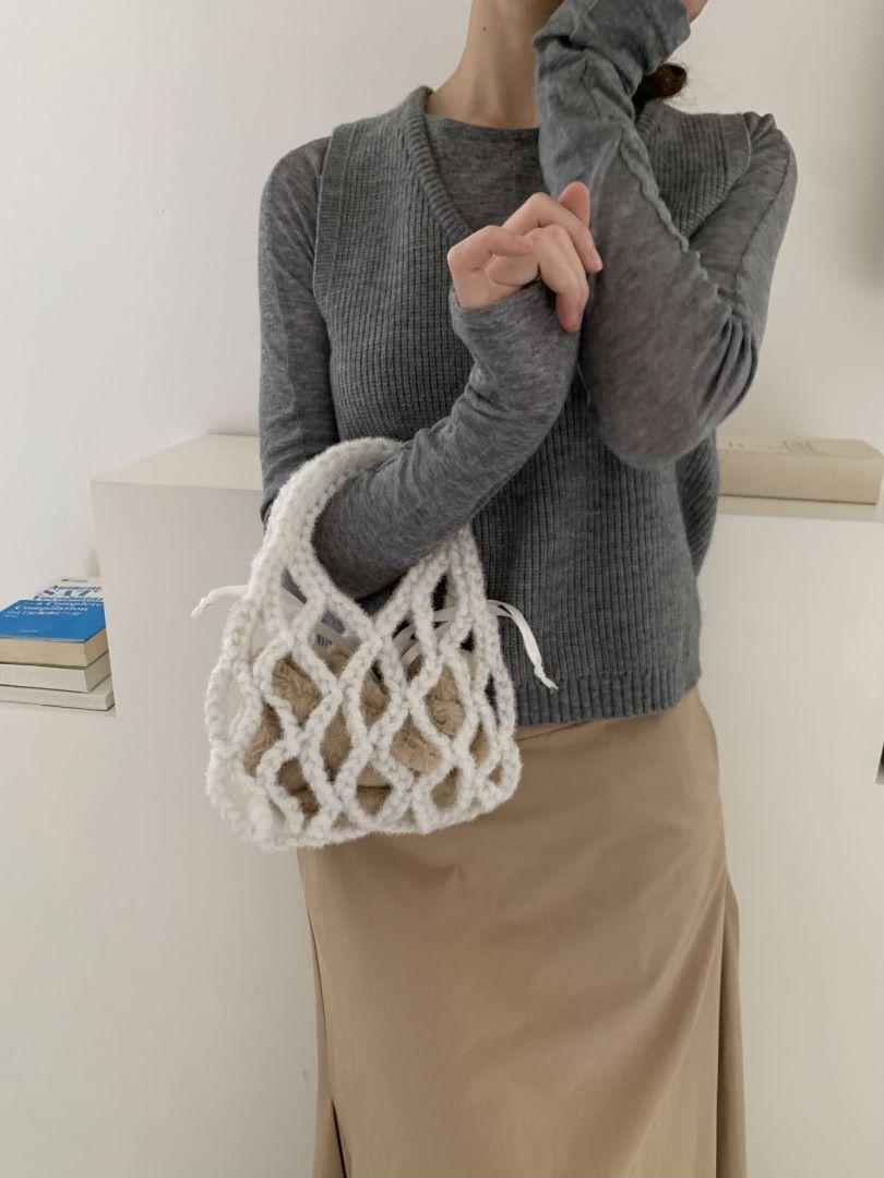 

Новая выдолбленная вручную квадратная сумка из хлопчатобумажной нити, связанная крючком из золотой проволоки, модная повседневная универсальная сумка для рыболовной сети белый