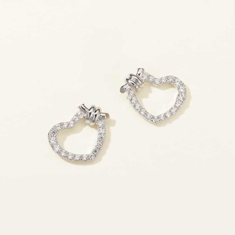 METROCITY JEWELRY Cuore Sterling Silver White Earrings A231SE0002WPA