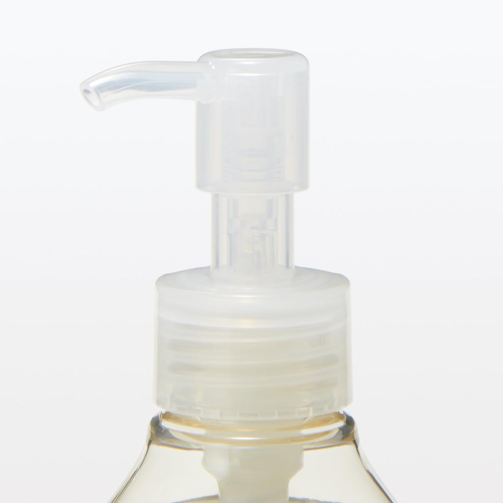 MUJI Sweet Almond Oil OAR03A4A 200mL