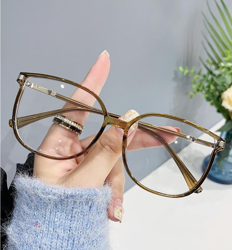 New anti-blue light progressive glasses trendy and popular style large frame with sparkling diamonds.2973