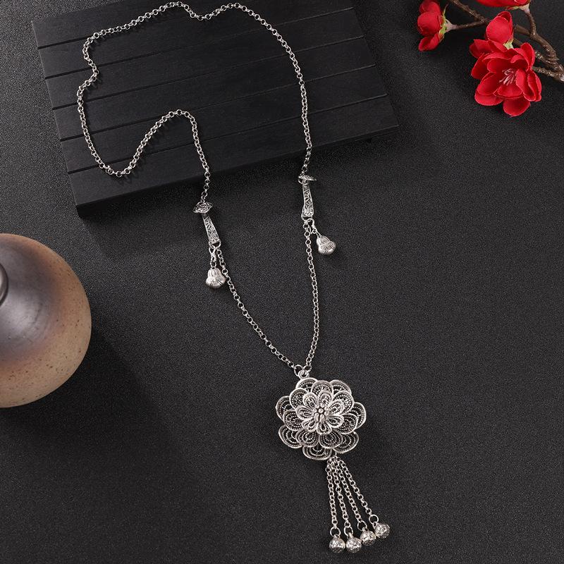 Women's Chinese-style long necklace with vintage fringed sweater chain accessory