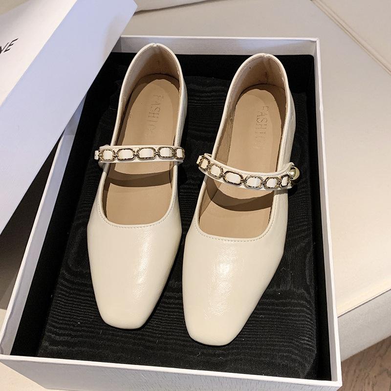 

Retro single shoes women s spring and autumn new low-heeled square head light mouth one-word buckle with light mouth Mary Jane shoes 35 бежевый