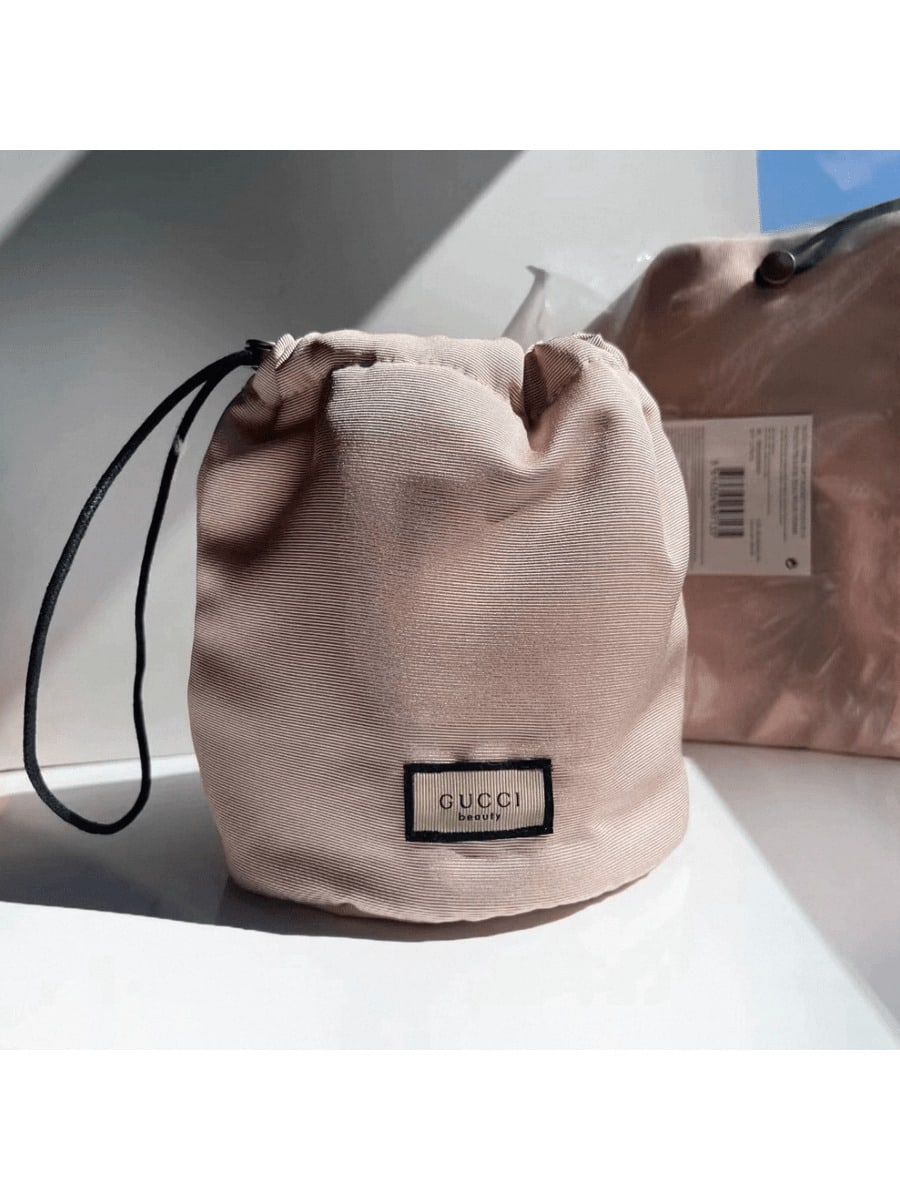 Gucci Pink Drawstring Cosmetic Bag, Portable Storage Pouch for Makeup, Elegant Gift розовый