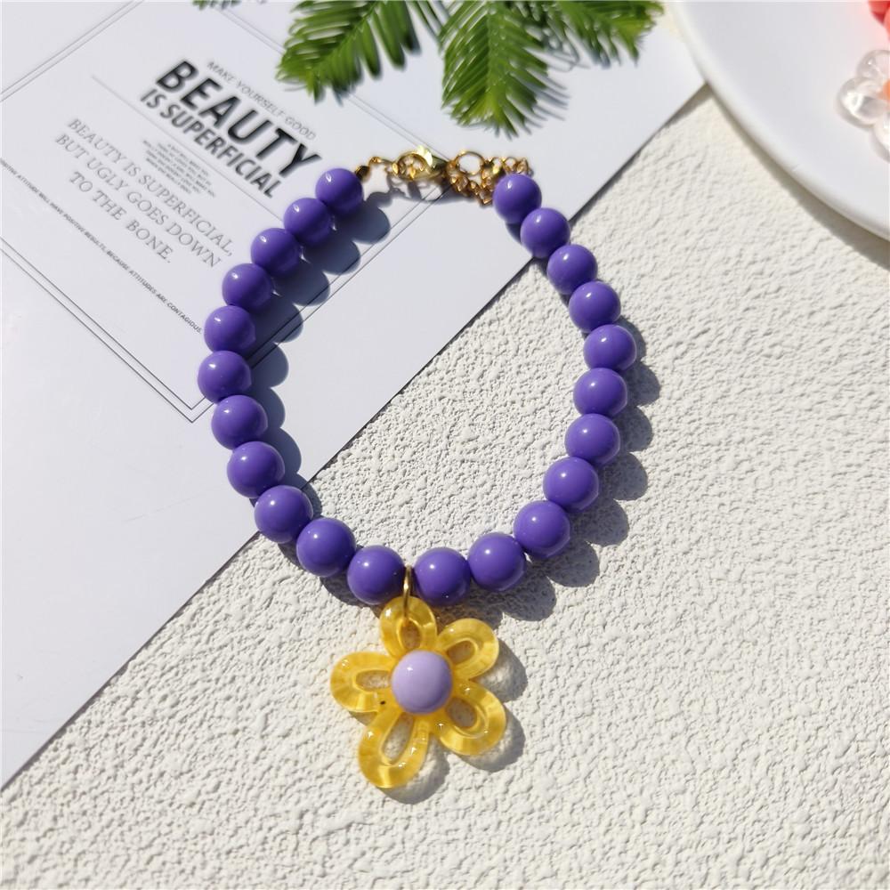 Regulowana obroża dla kota z perłami i zawieszką w kształcie kwiatka, modny naszyjnik dla małych psów, akcesoria jubilerskie dla szczeniąt, naszyjnik dla kota