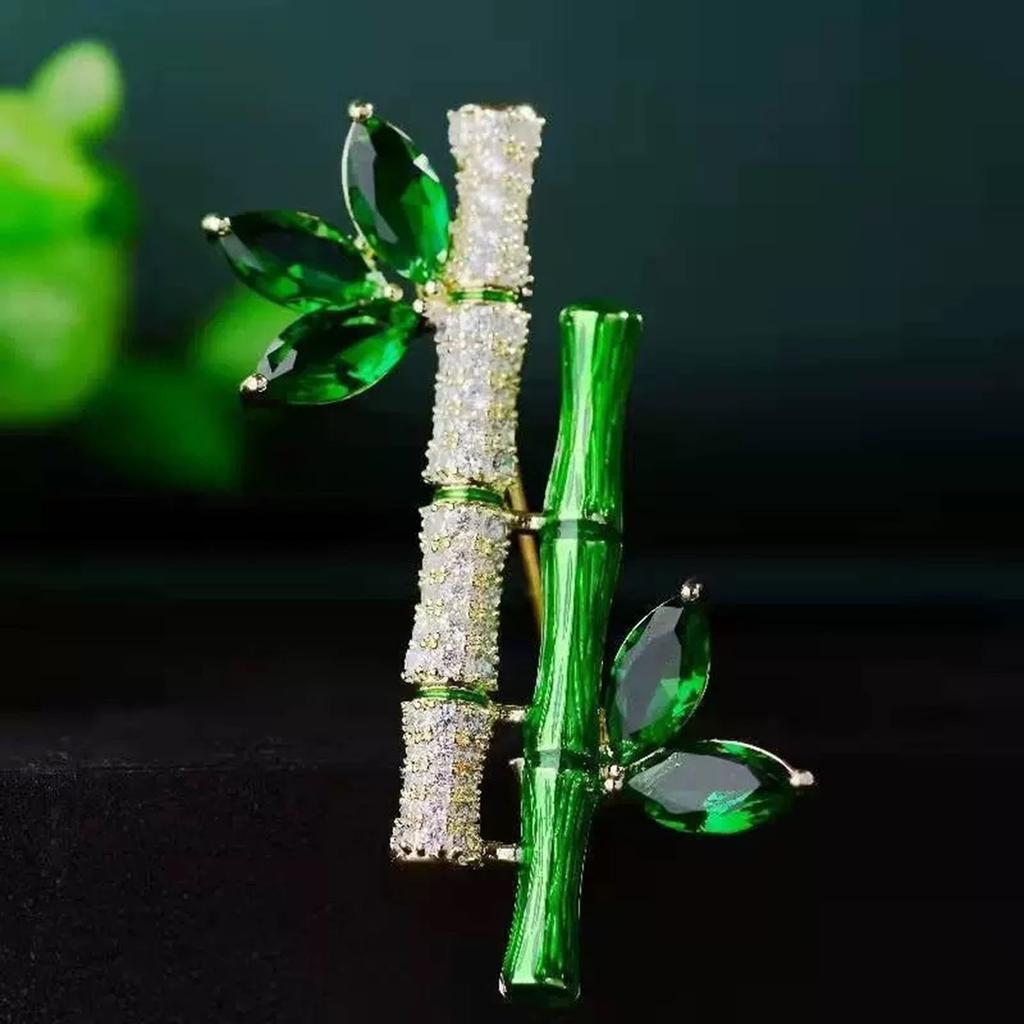 Elegant Bamboo Knot Brooch Craft from Sturdy Zinc Alloy for Unique Styles and Sophisticated Charm Stylish Outfits