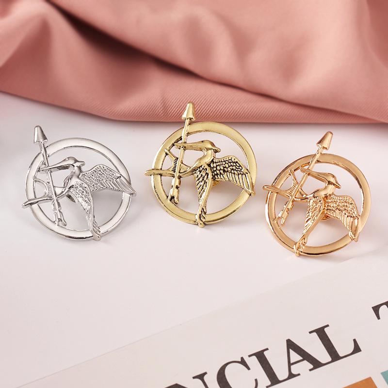 2024 Mockingbird Retro Metal Brooch - European & American Style, Versatile Round Alloy Jewelry.