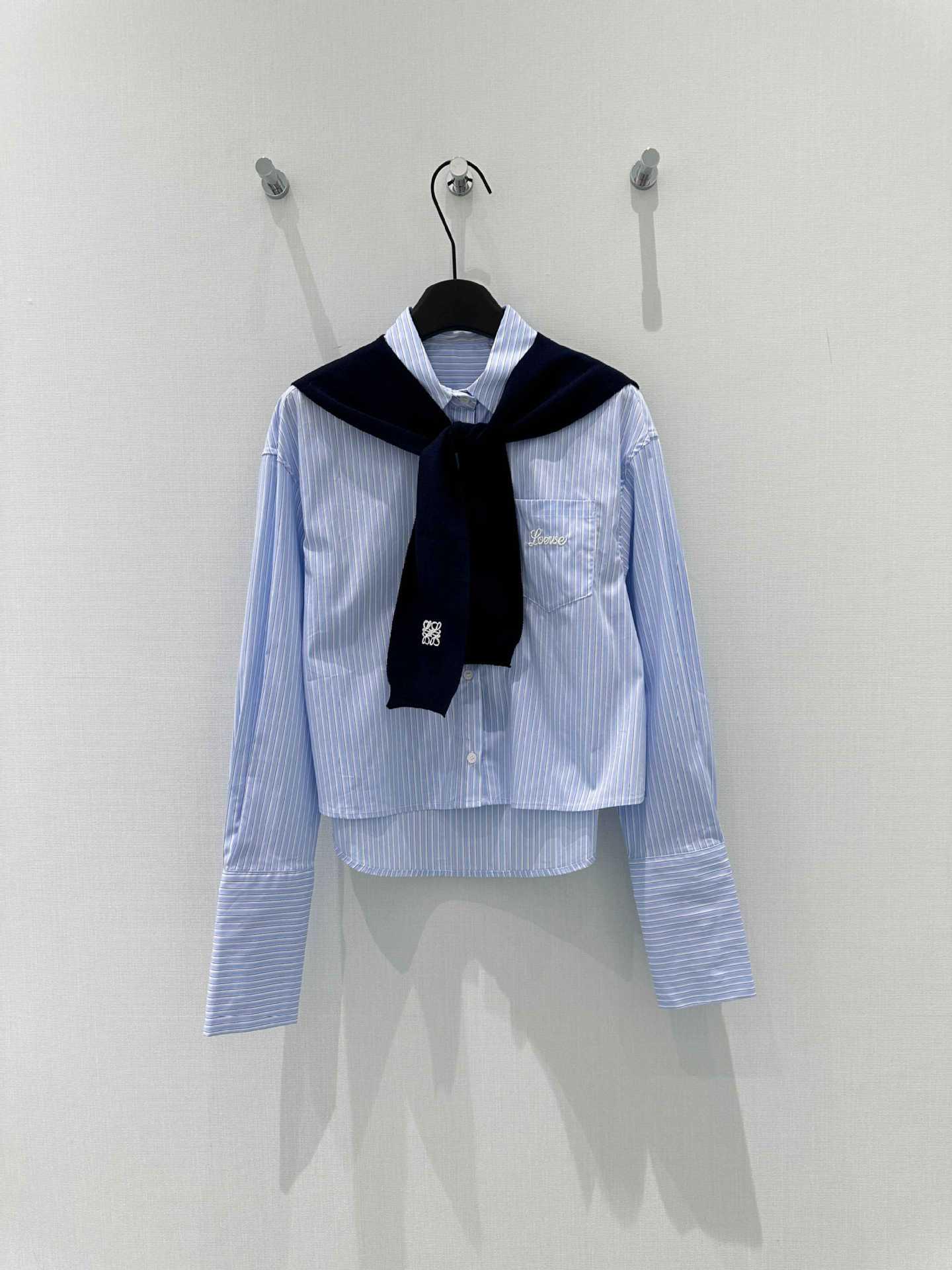 Women s Light Blue Striped Long Sleeve Sun Protection Shirt and Slim Fit Jacket Two-Piece Set Medium