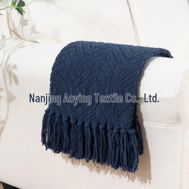 

Nordic Style Knitted Tassel Throw Blanket