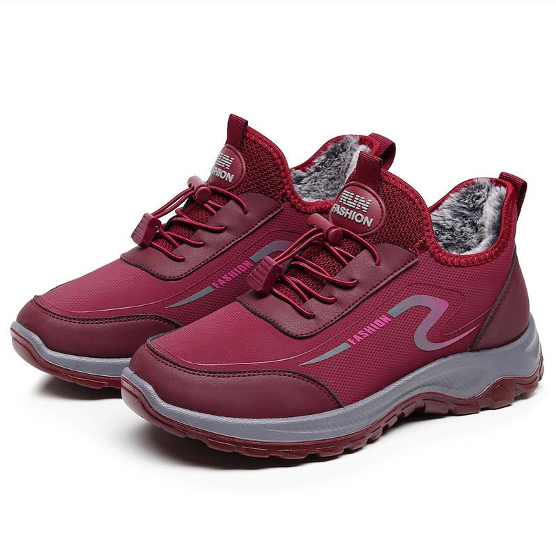 Women's Winter Velvet-Lined Beijing Cloth Shoes - Warm, Non-Slip, Soft Sole Sports Shoes for Middle-Aged and Elderly.