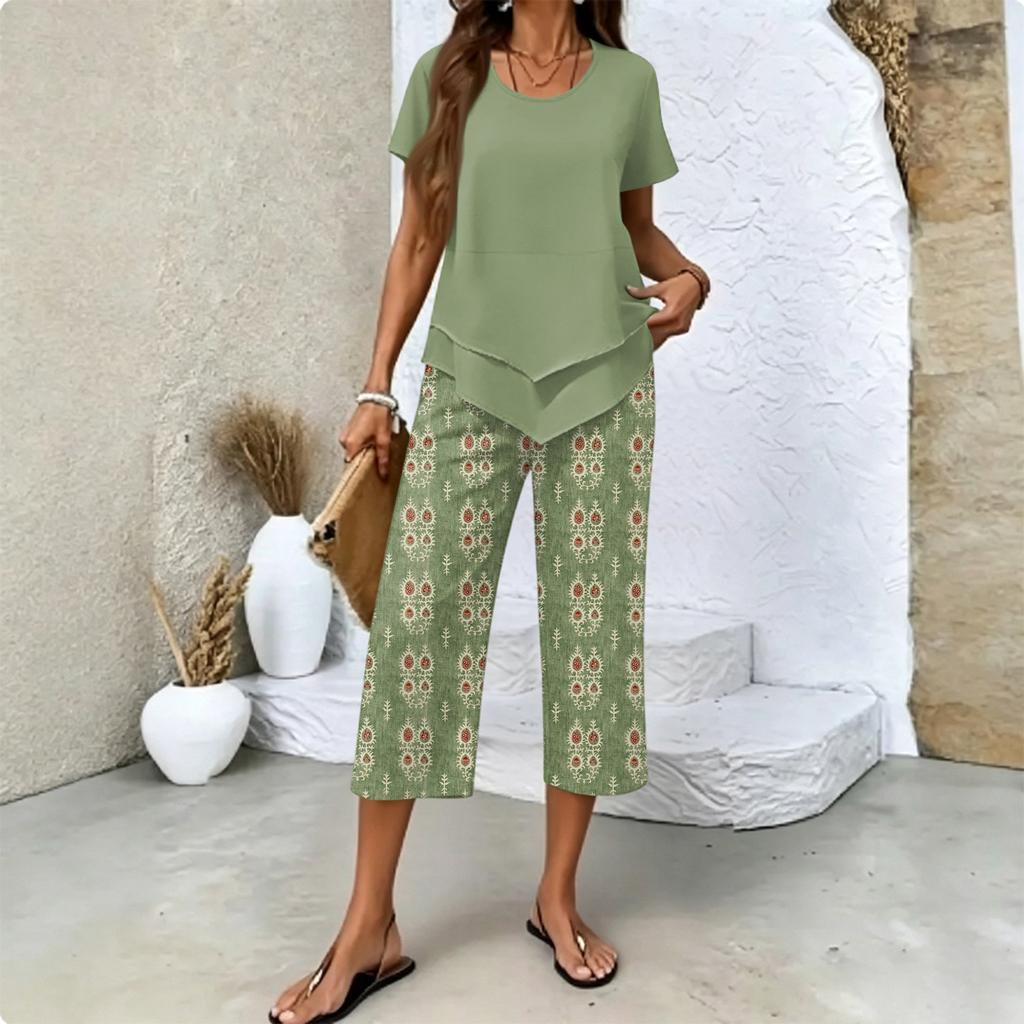 Women's Casual Short Sleeve Printed T-Shirt and Pants Set - Round Neck Summer Top with 3/4 Length Bottoms - Fashionable Outfit for Women