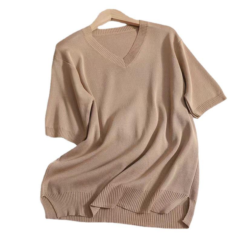 Grenzüberschreitendes Strick-Zweiteiler-Set: Lockeres Oberteil mit Schlitz und hochtaillierte, drapierte Hose mit geradem Bein