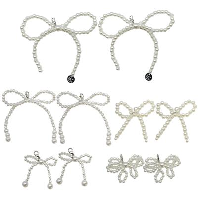 Set of 2 Delicate Shoe Pendant Stylish Bowknot Pendant Fashion Key Adornment Unique Bag Pendant Suitable for Shoe Bag