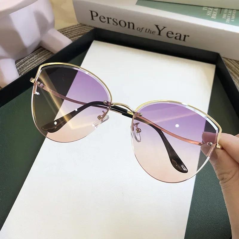 Fashion Cat Eyes Sunglasses Women Metal Female UV400 Vintage Ladies Stylish Design Oversized Square Sunglasses For Women