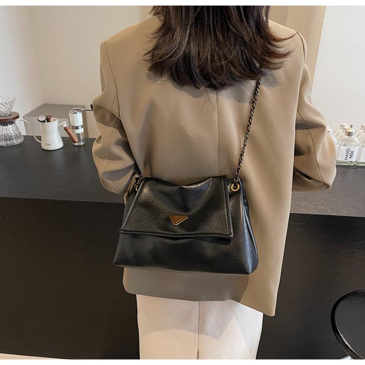 2025 Vintage PU Leather Women Crossbody Shoulder Bag - Spacious Underarm Purse with Chain, Office To Evening Clutch Purse Bag