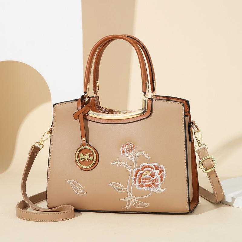 

Женская сумка-тоут с вышивкой в новом китайском стиле, большой вместимости, портативная, для леди, матери, с атмосферой, с передовым чувством, сумка-мессенджер женская