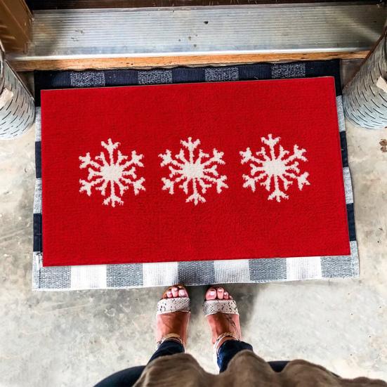 Christmas Bathroom Rug Xmas Snowflake Door Mat Flannel Floor Mat Absorbent Non-Slip Bath Mat for Xmas Home Decor