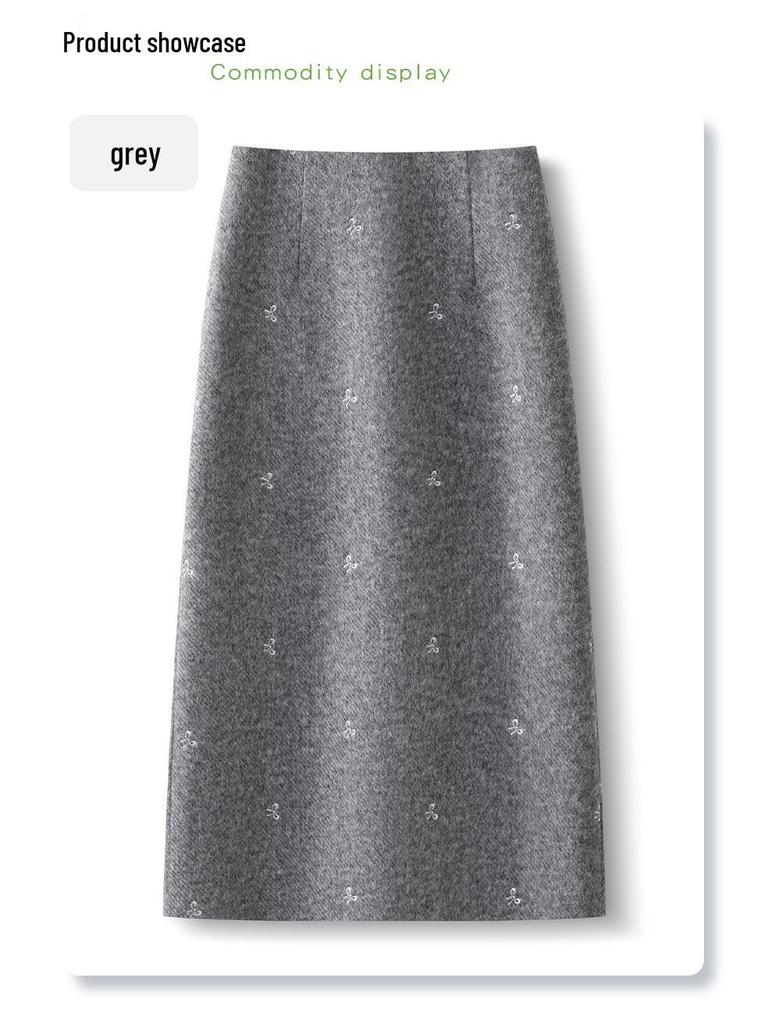 Women's Gray Wool Tweed Embroidered A-line Skirt with Slit (Autumn/Winter 2025)