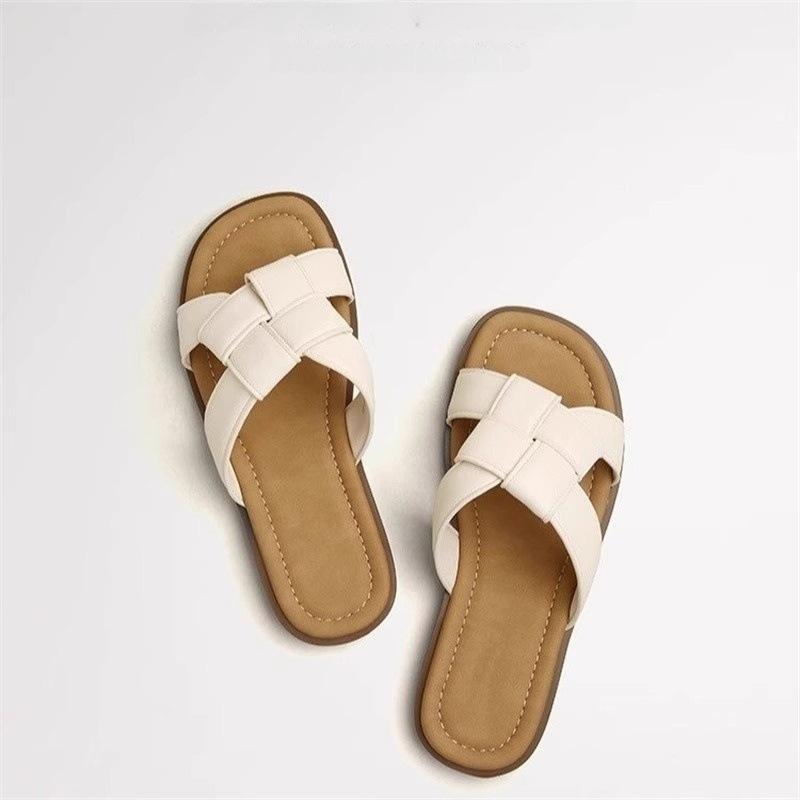 [Soft Leather Version] 2025 New Korean Version of Versatile Flat Bottom Simple Stepping On Shit Feeling Round Head Wearing Soft Bottom One-word Slippe