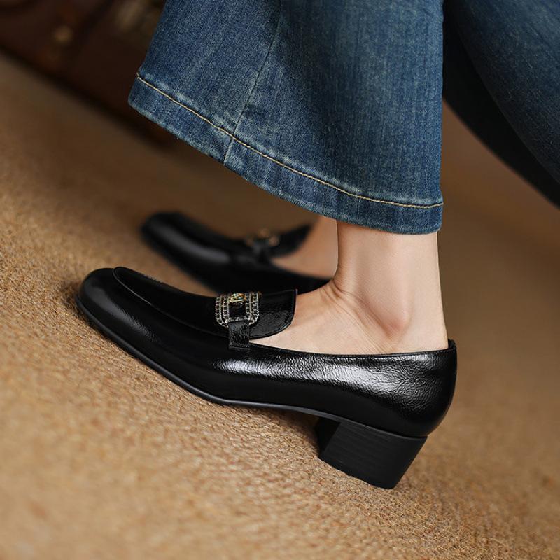 New four-season women's single shoes fashion mid-heel loafers non-slip beef tendon soles black large size shoes square heel sheepskin women's shoes