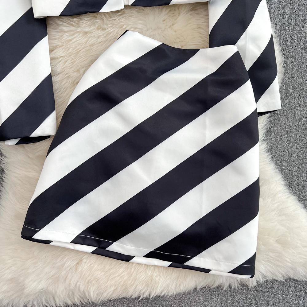 Autumn Fashion Suit Women's Round Neck Short Striped Shirt Two-Piece High Waist Bag Hip Skirt