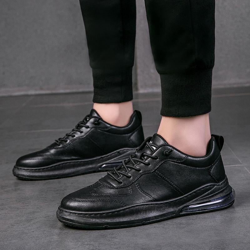 Fashion Vulcanized Sneakers Men Casual Sport Shoes Black Mens Leather Low Cut Student Sneakers Flat Male Trekking Shoes Waterproof2024