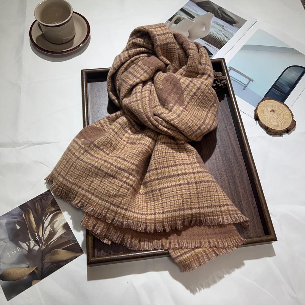 Women's Heart Plaid Cashmere-Feel Scarf: Thick, Warm, Versatile Shawl for Autumn & Winter
