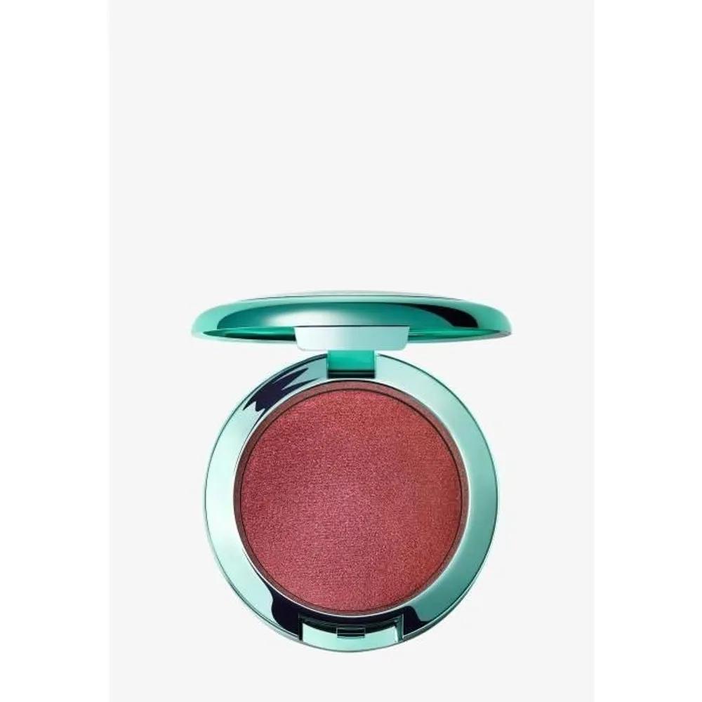 MAC Bounce & Glim Highlighter - Candid Copper The colour is