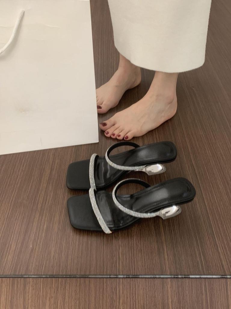 Rhinestone Word with Open-toed Square Head Slippers Women's Summer Wear Beautiful Crystal Heel Sandals High-heeled Sandals